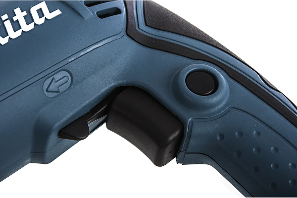 Дрель Makita HP1631K ударная 710 Вт