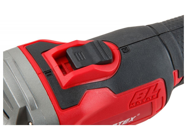Болгарка аккумуляторная Wortex ALL1 CAG1812E00029